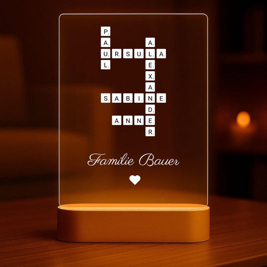 Scrabble Familienmitglieder - Personalisiertes Nachtlicht mit LED-Holzfuß (14x20)