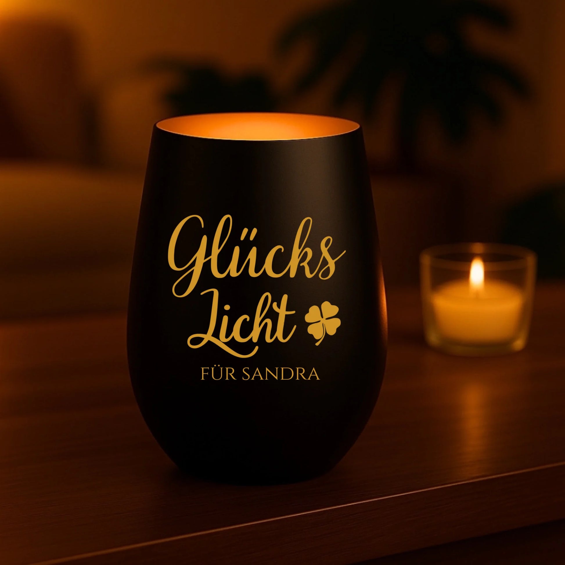Schwarz Mockup 2