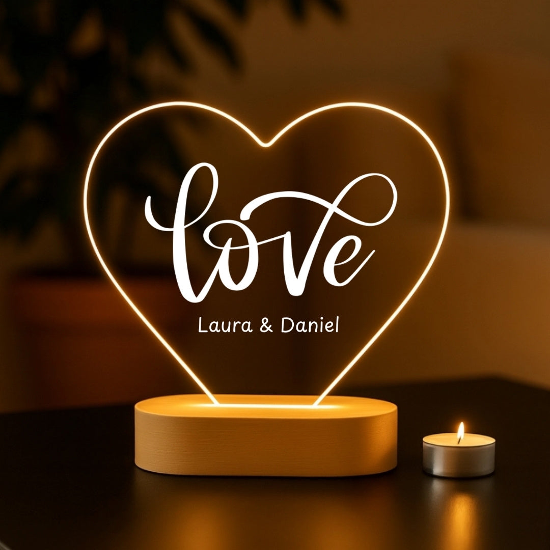 Love - Personalisiertes Herz-Nachtlicht mit LED-Holzfuß (16x15)